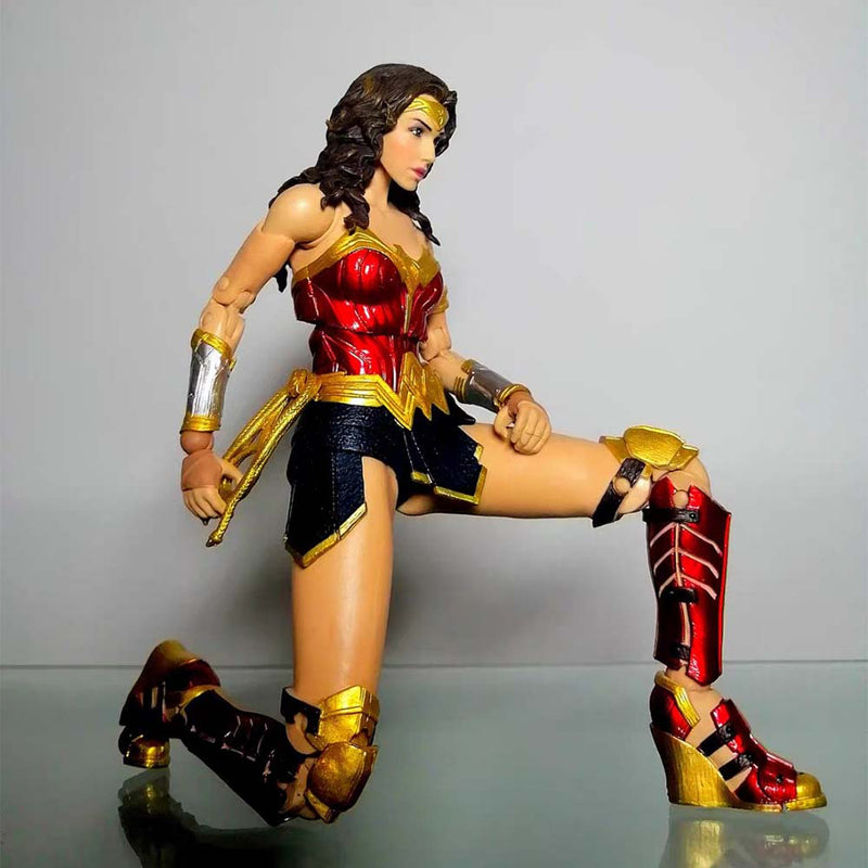 DC Comics Deluxe Wonder Woman Action Figure Collection Model Toy 17cm
